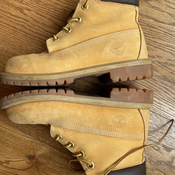 TIMBERLAND JUNIORS' 6-INCH PREMIUM WATERPROOF BOOT / WHEAT NUBUCK - Picture 5 of 7